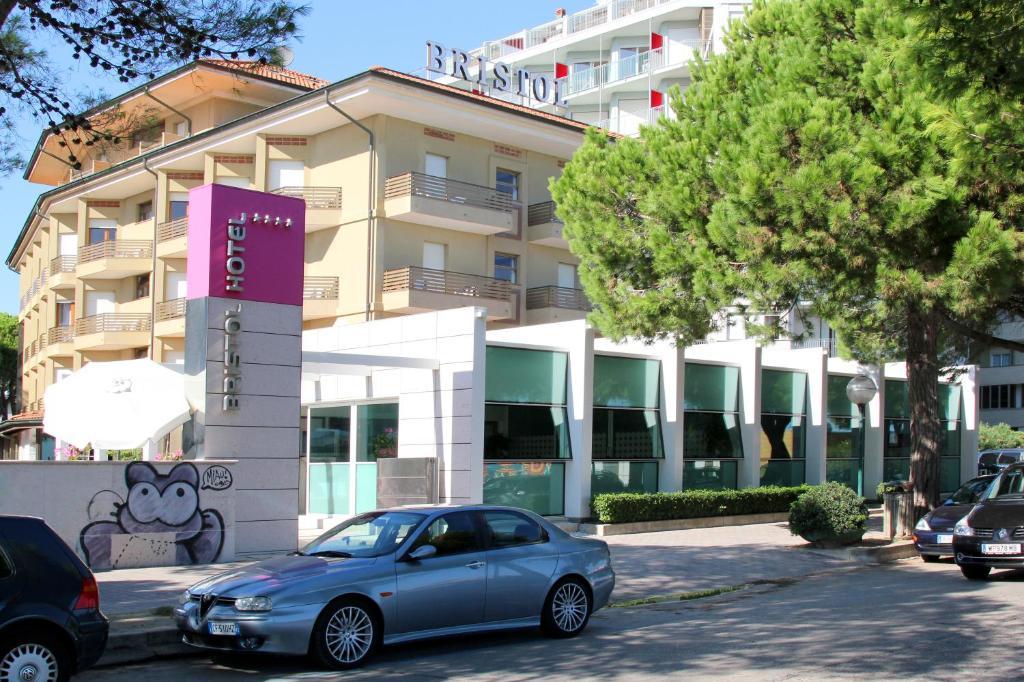 Hotel Bristol Lignano Sabbiadoro Eksteriør billede