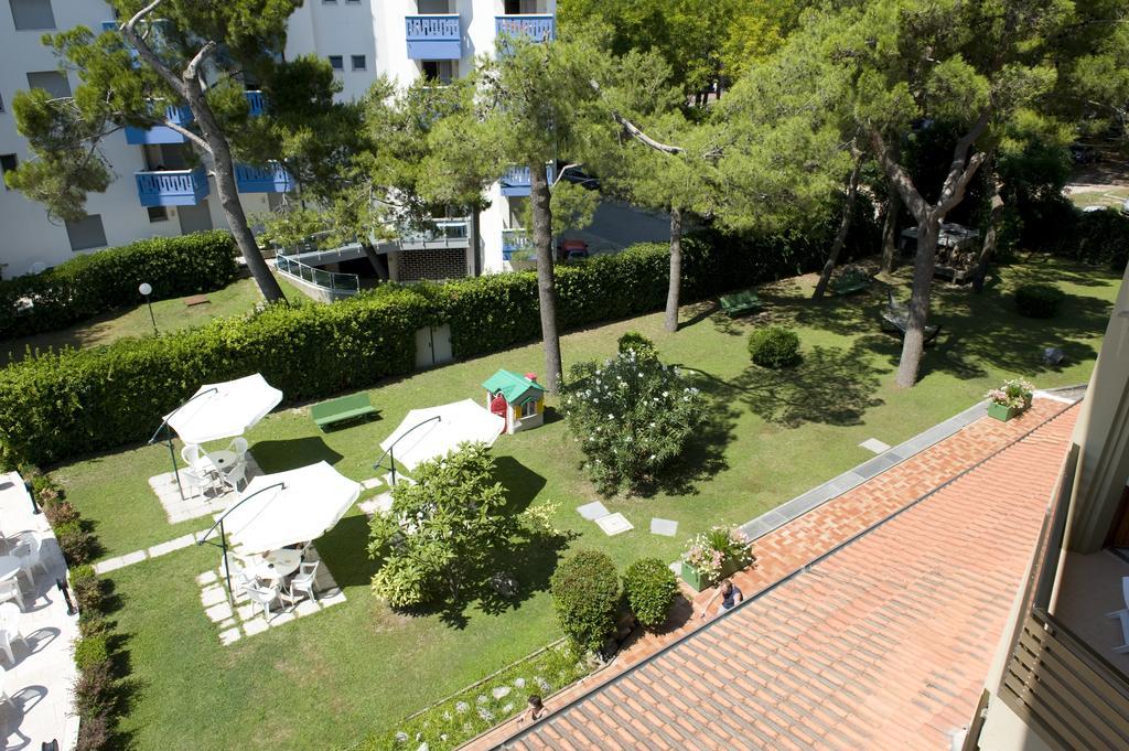 Hotel Bristol Lignano Sabbiadoro Eksteriør billede