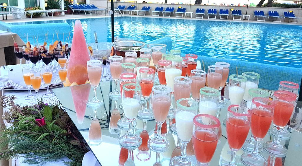 Hotel Bristol Lignano Sabbiadoro Eksteriør billede